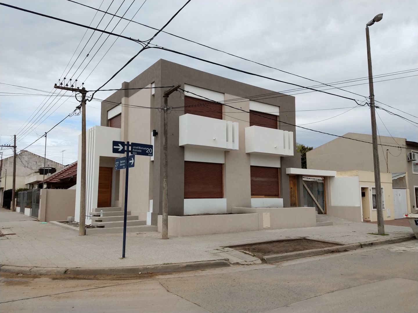 Casa en 2 plantas, 7 ambientes, 185m² — Balcarce