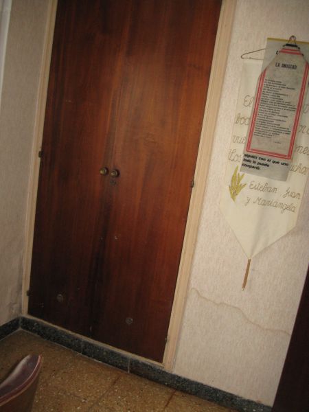 Chalet + depto interno: 5 dorm, 2 baños, 777 m² con garage y parrilla — Balcarce