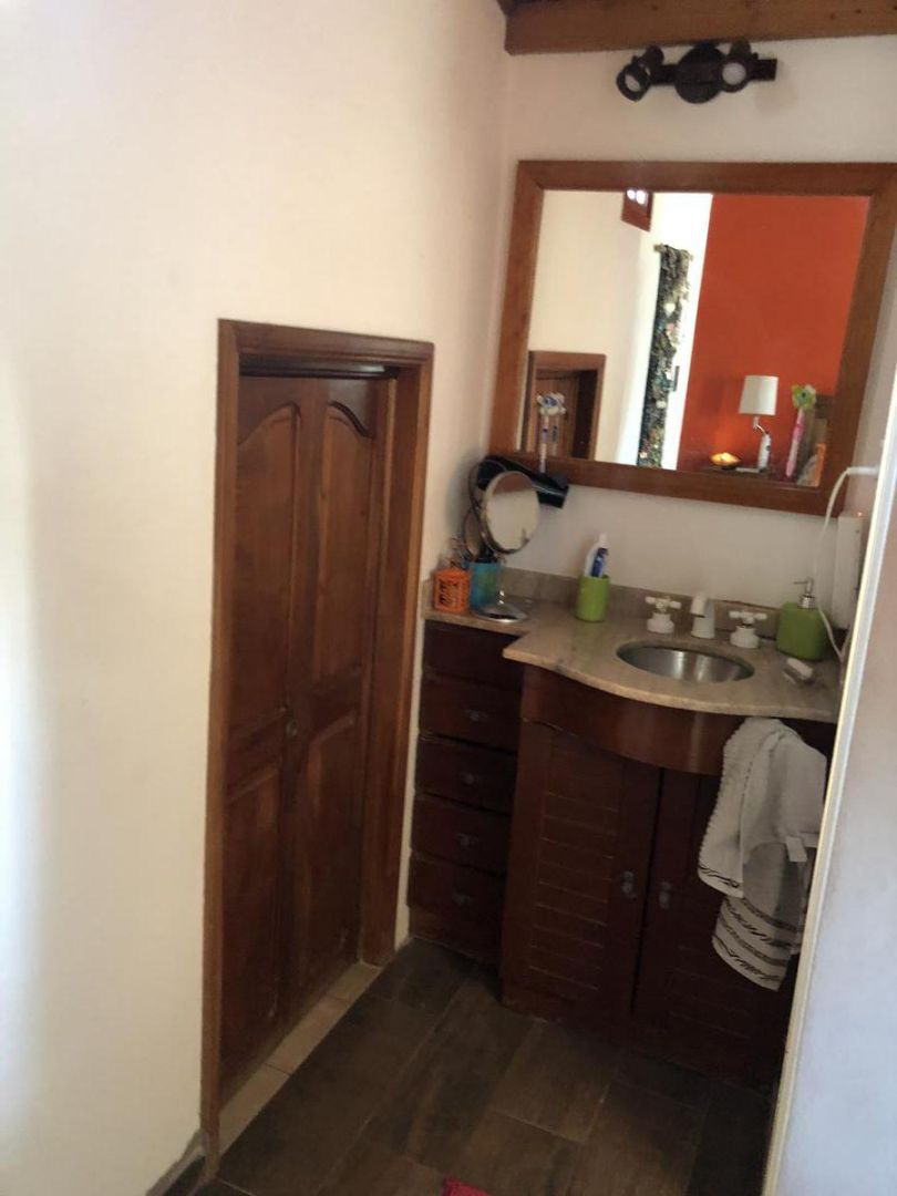 VENTA DE CASA EN G.B.A. Zona Sur - Almirante Brown - 28