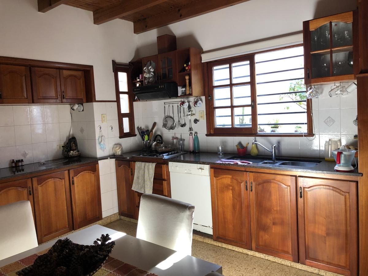 VENTA DE CASA EN G.B.A. Zona Sur - Almirante Brown - 39