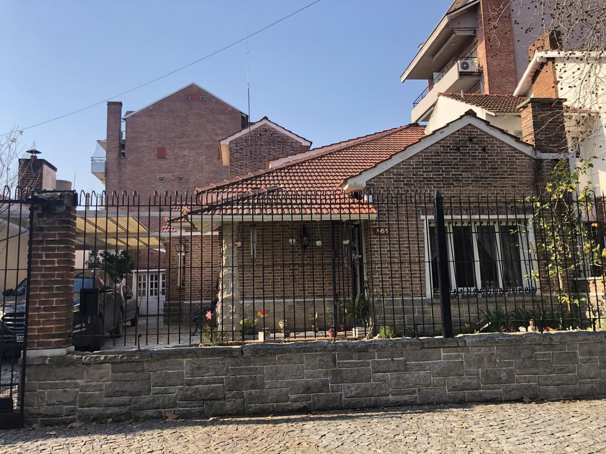 VENTA DE CASA EN G.B.A. Zona Sur - Almirante Brown - 42