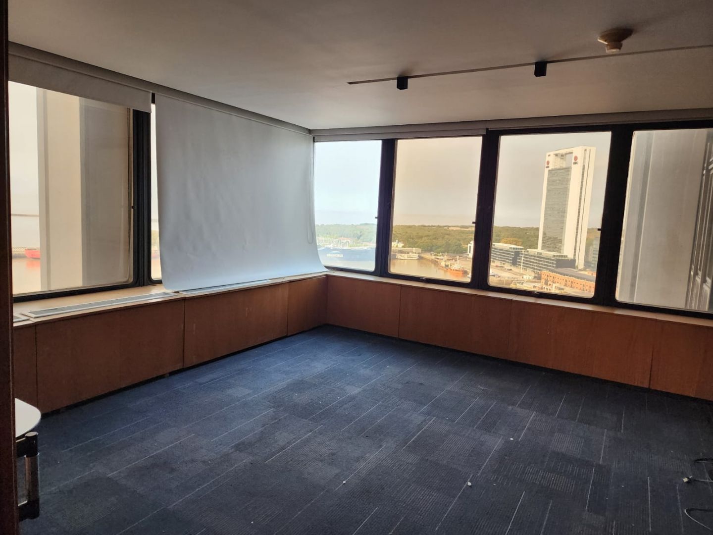VENTA DE OFICINA EN Capital Federal - Retiro - 31