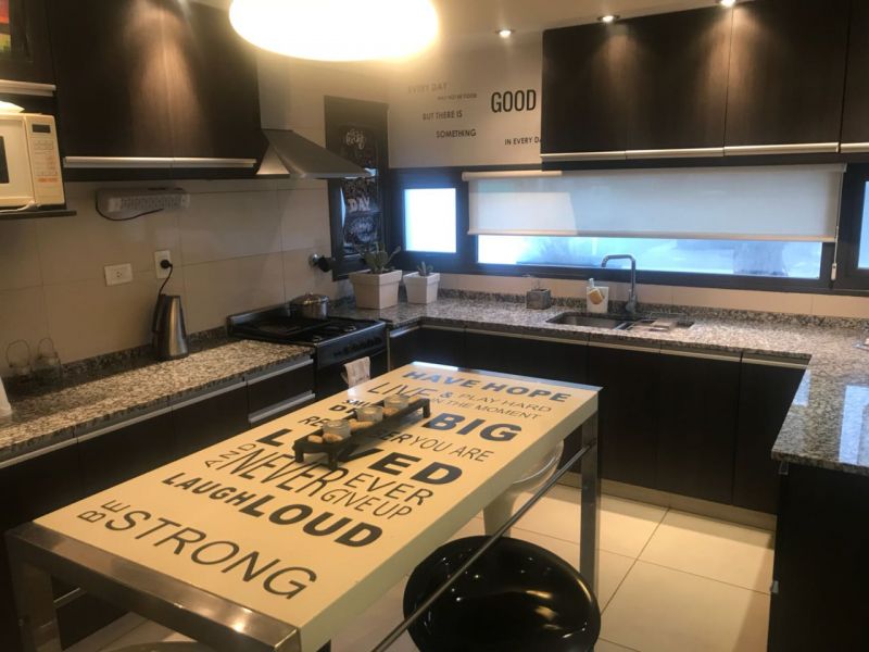 Casa en Venta - Roggerone Inversiones Inmobiliarias