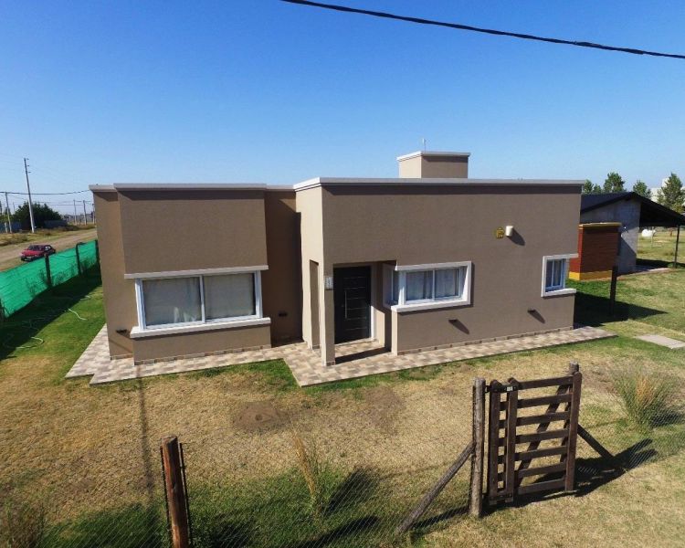 Casa en venta y alq. temporario Don Felipe 1 ambiente
